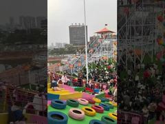 Parcs d'aventures en plein air gonflable gonflable trampoline sautant nuage