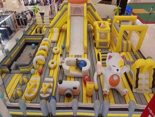 Équipement de terrain de jeux commercial Château gonflable pour enfants