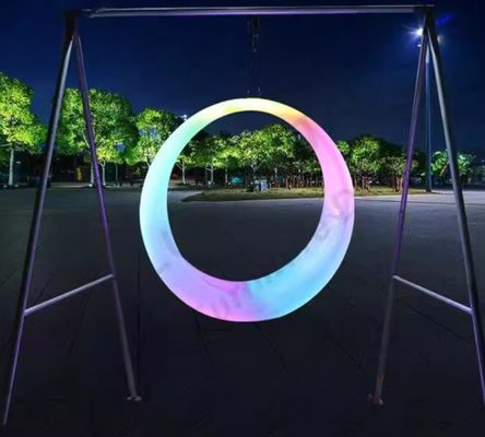 Lune lumineuse en acier et en plastique, le meilleur ajout à votre collection.